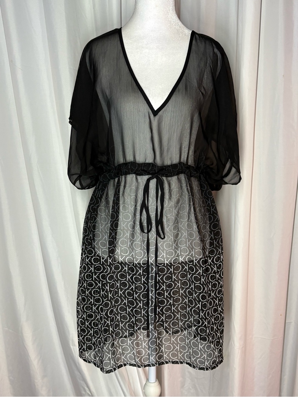 Calvin Klein Black and White Label One Size Garment